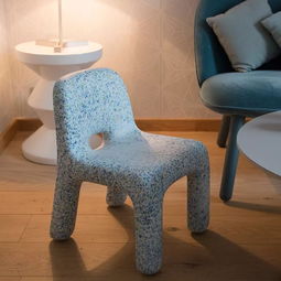 將廢棄塑料玩具升級為創意家具 環保與創新的完美結合